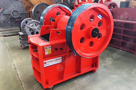 顎式破碎機 顎式破碎機